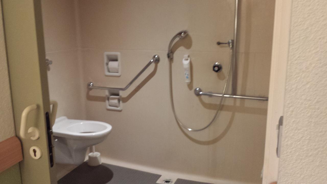 Ibis Budget Stains - Saint Denis - Universite Екстер'єр фото